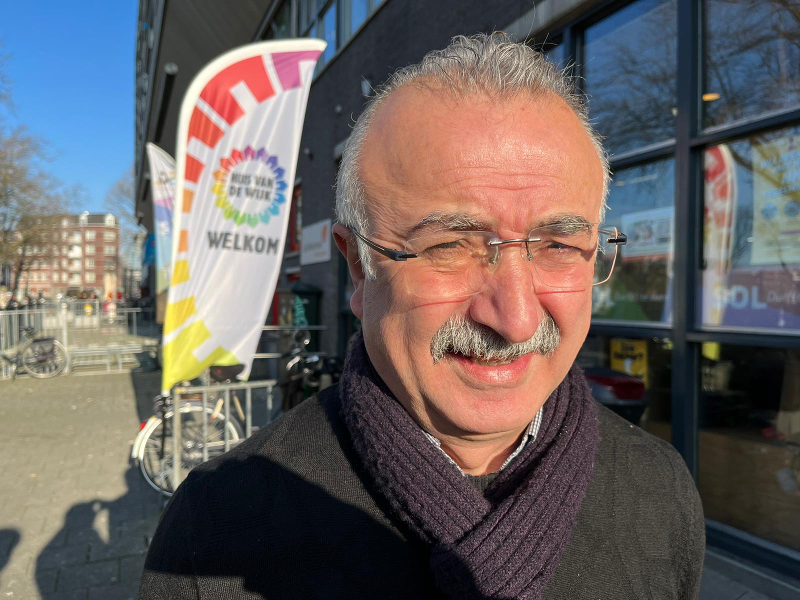 'Steek je Turkse of Syrische buurman een hart onder de riem'